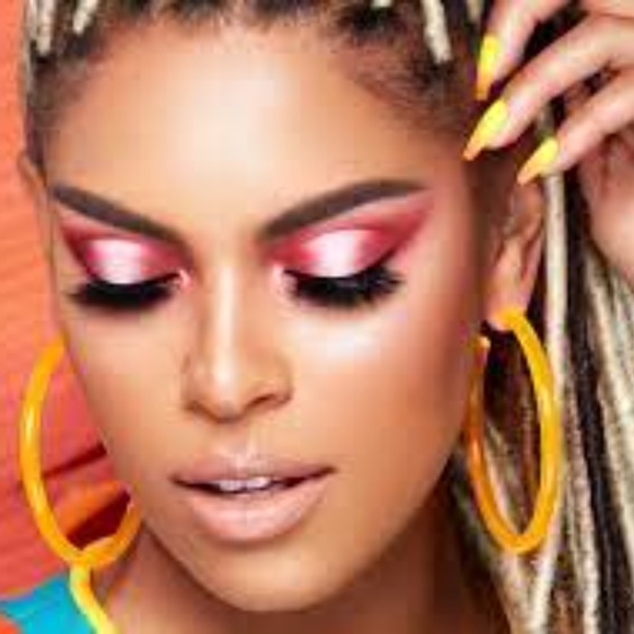 😍 NWT 35H Hot Spot by Morphe Palette!😍 - Picture 7 of 13